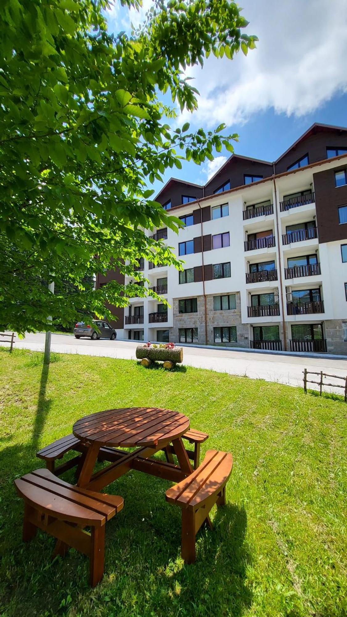 Premium Apartment In Borovets Gardens Complex Екстер'єр фото